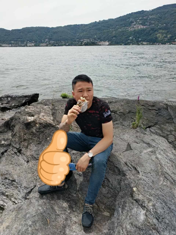 绚烂背后的平淡的第一张照片--清流相亲网