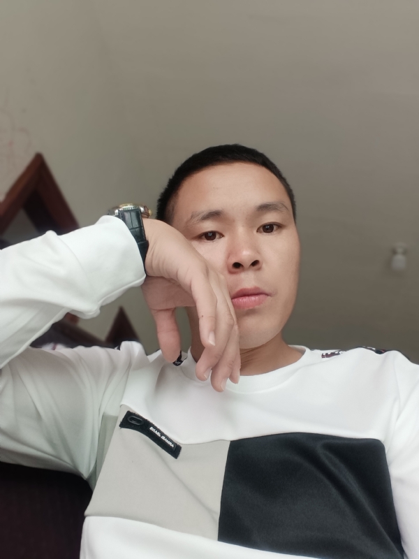 冷漠的第一张照片--清流相亲网