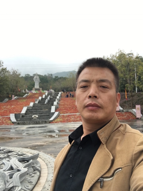 开心的松鼠的第一张照片--清流相亲网