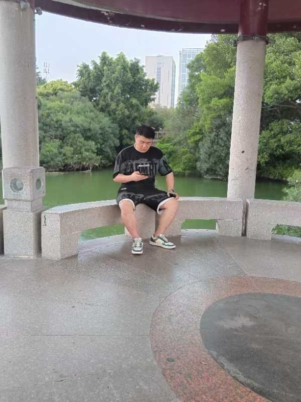 不善挽留的第一张照片--清流相亲网